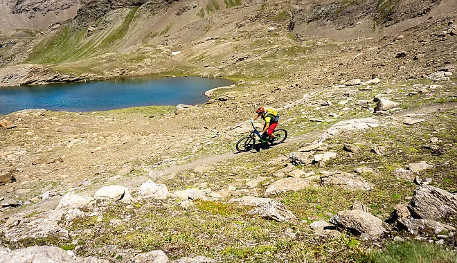 Mountainbike AllMountain Tour: Banzai Trail - Passo Invergneux
