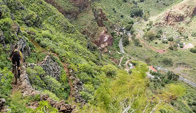Mountainbike Enduro Tour: Guayadeque Rim Tour