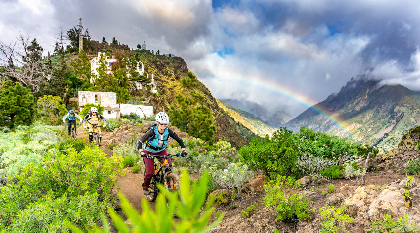 La Palma Kanaren Kante Trail mit Regenbogen